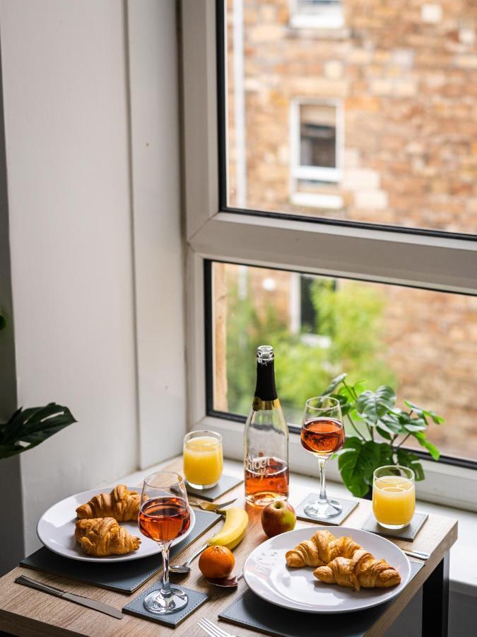 Cheerful 2 Bedroom Homely Apartment, Sleeps 6 Guest Comfy, 3X Double Bed, Parking, Free Wifi, Suitable For Business, Leisure Guest,Glasgow, Glasgow West End, Near City Centre Екстериор снимка